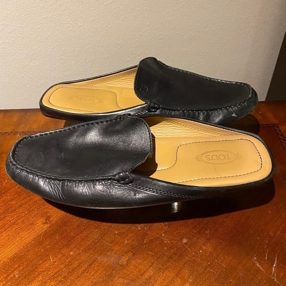 Tod’s Black Leather Flat Mules Size 10 SOLD AS IS - Picture 3 of 11